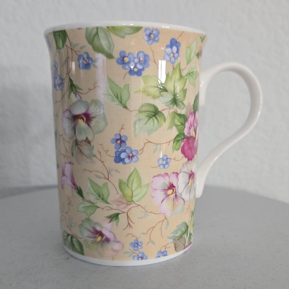 Crown Trent Fine Bone China Floral Chintz Hibiscus Print Tea Cup and Saucer